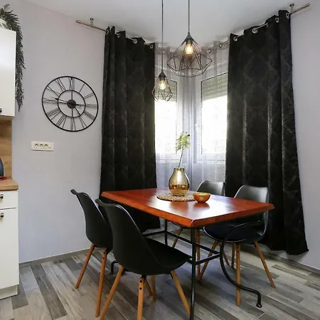 Luxury Nina Apartamento
